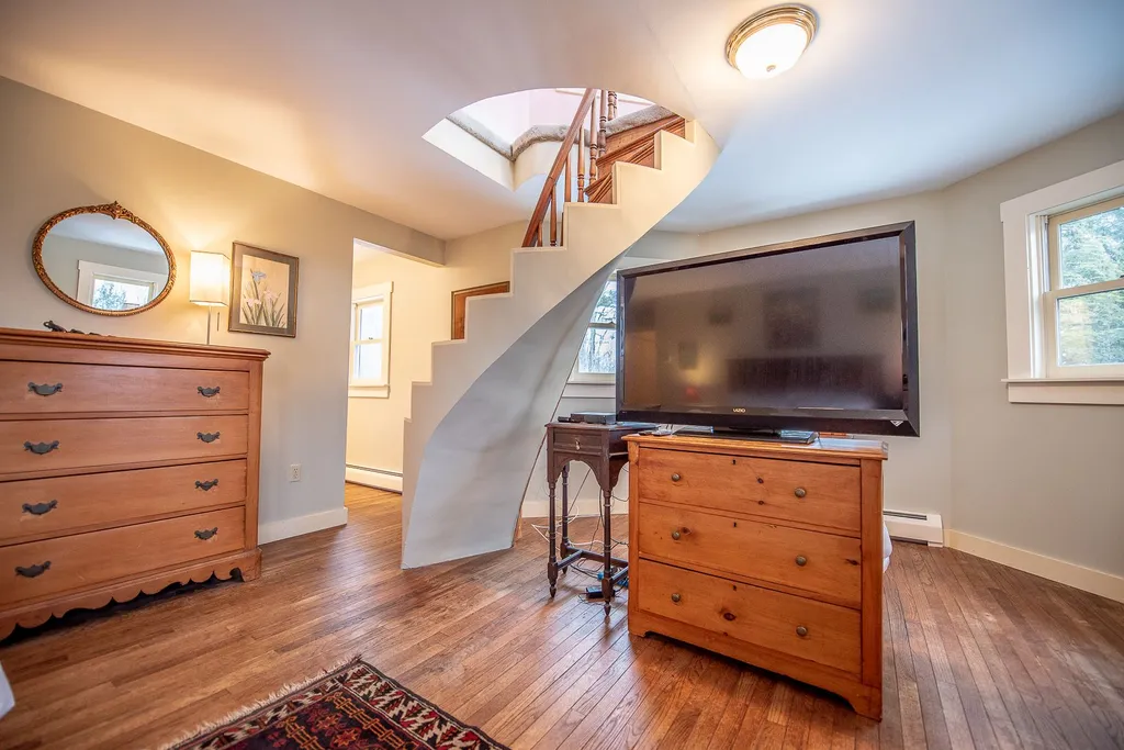 42 Blackberry Hill Road Thornton NH 03285