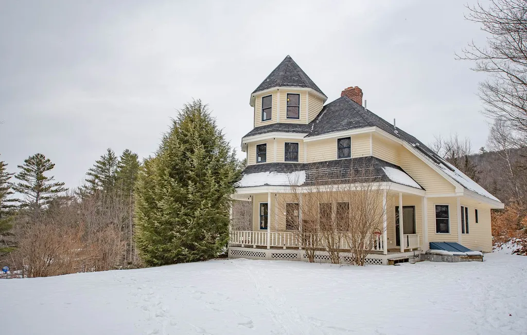 42 Blackberry Hill Road Thornton NH 03285