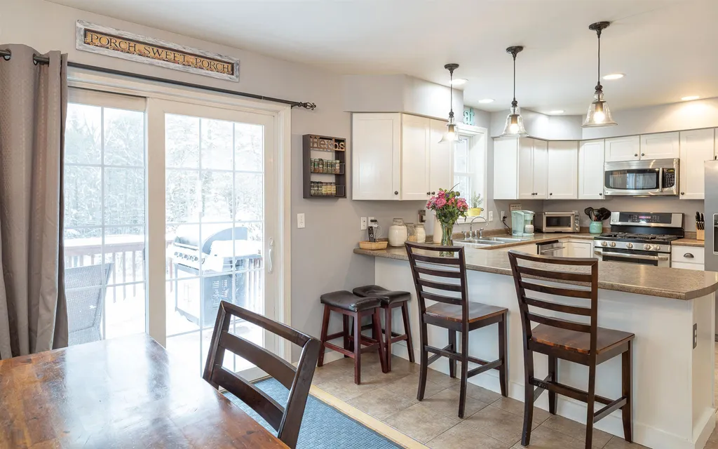 44 Karl Lane Fitzwilliam NH 03447