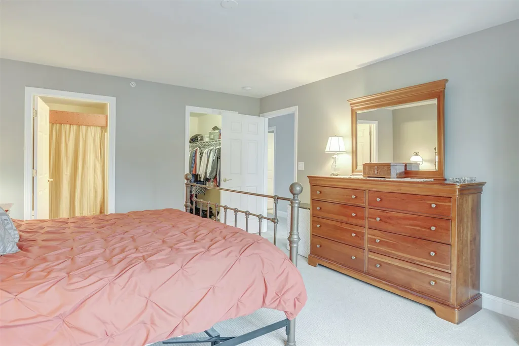3 Hanna Circle Merrimack NH 03054