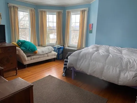 14 Summit Road Newport NH 03773-1220