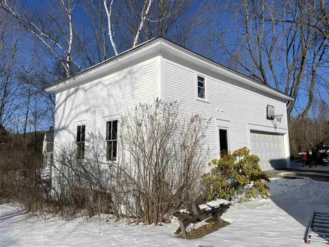14 Summit Road Newport NH 03773-1220