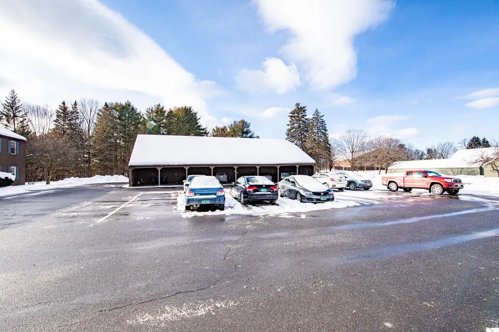 59 Twin Oaks Terrace South Burlington VT 05403