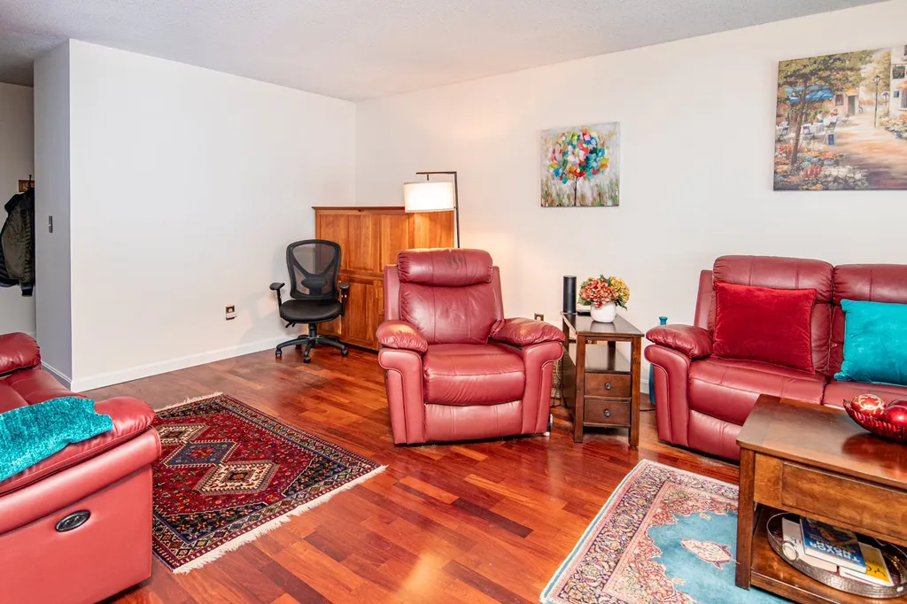 59 Twin Oaks Terrace South Burlington VT 05403