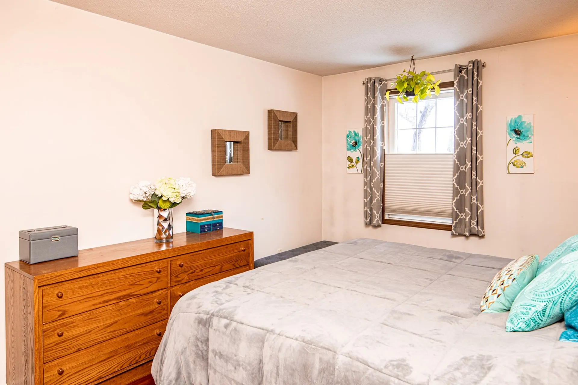 59 Twin Oaks Terrace South Burlington VT 05403