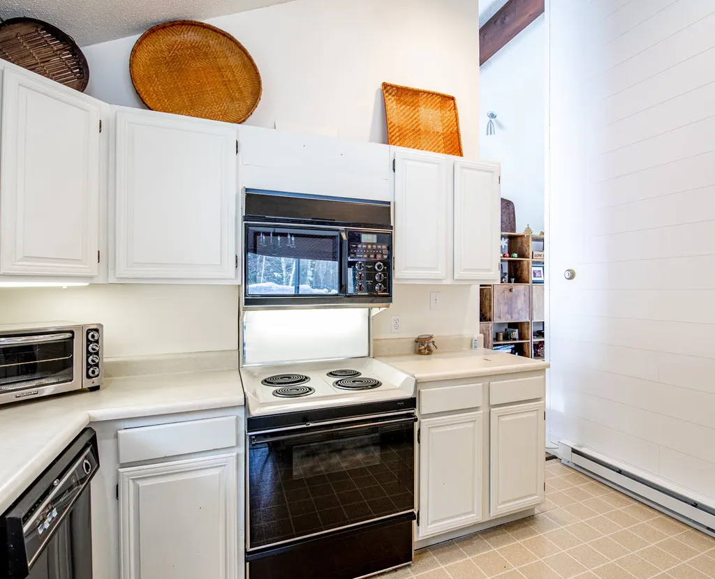 158 Sugar Ledge Road Warren VT 05673