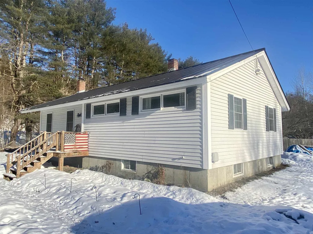 4 Hartfield Lane Hartland VT 05052