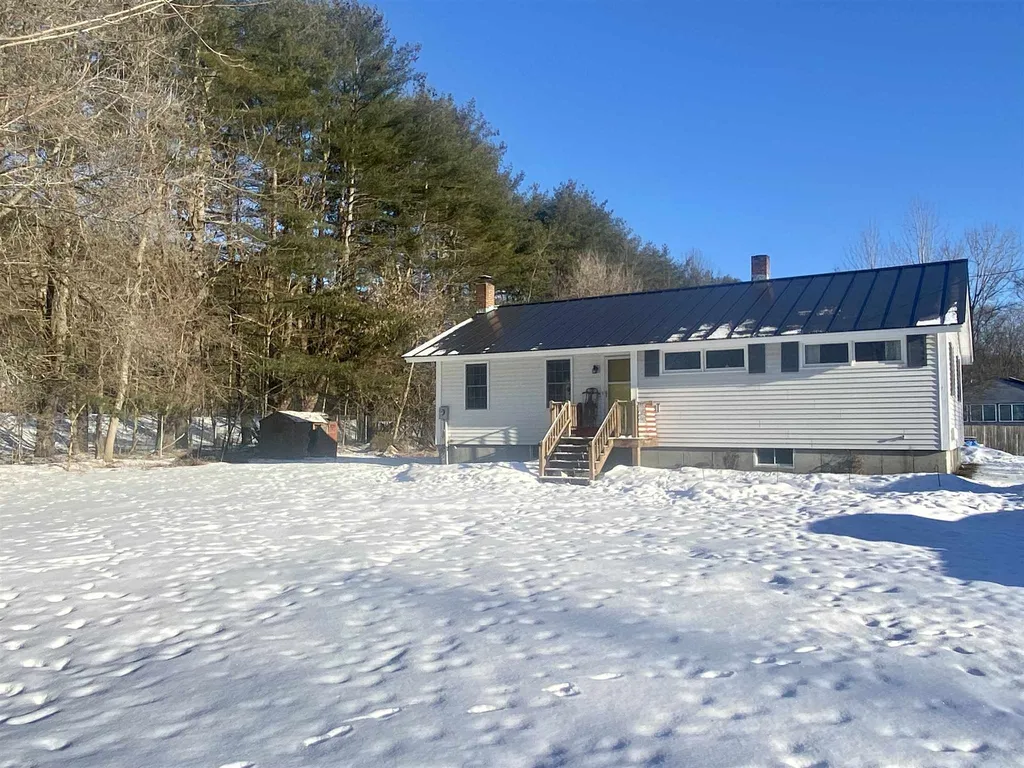 4 Hartfield Lane Hartland VT 05052