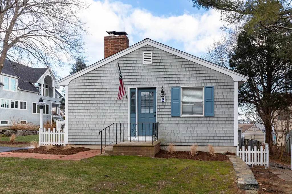 5 Park Ridge Avenue Rye NH 03870