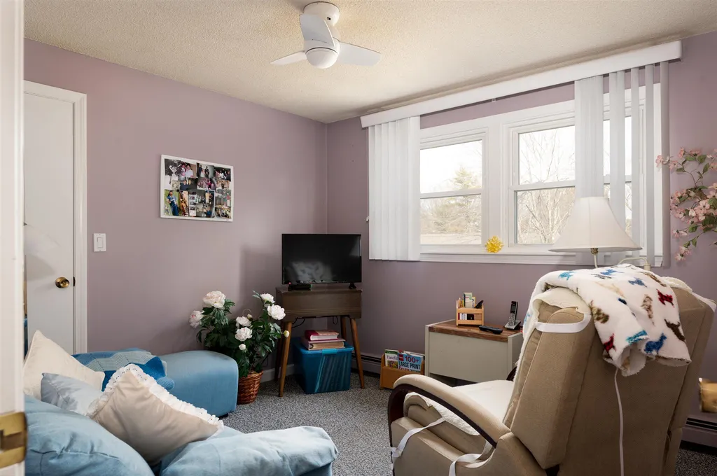 11 Tokanel Road Windham NH 03087