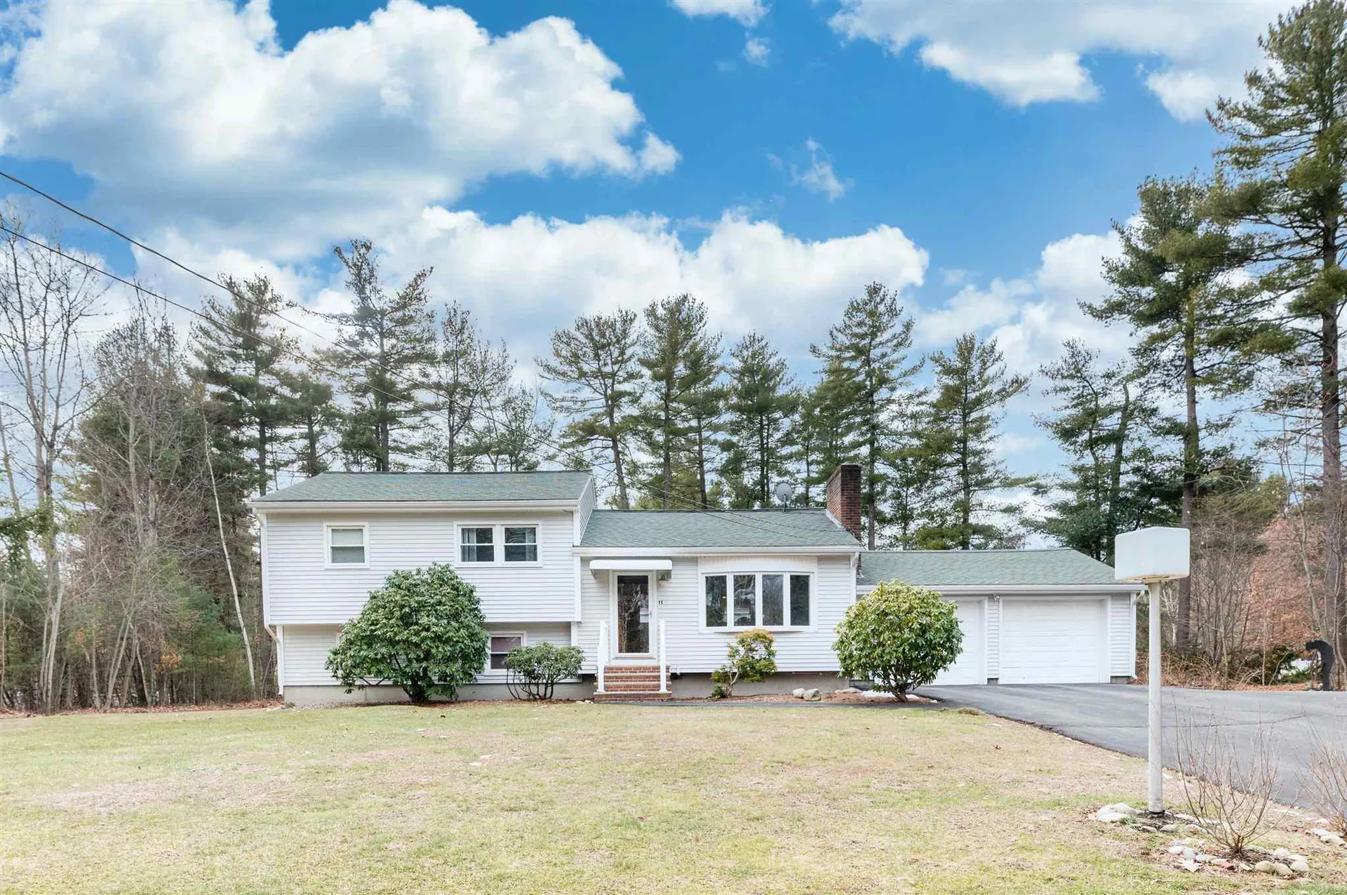 11 Tokanel Road Windham NH 03087