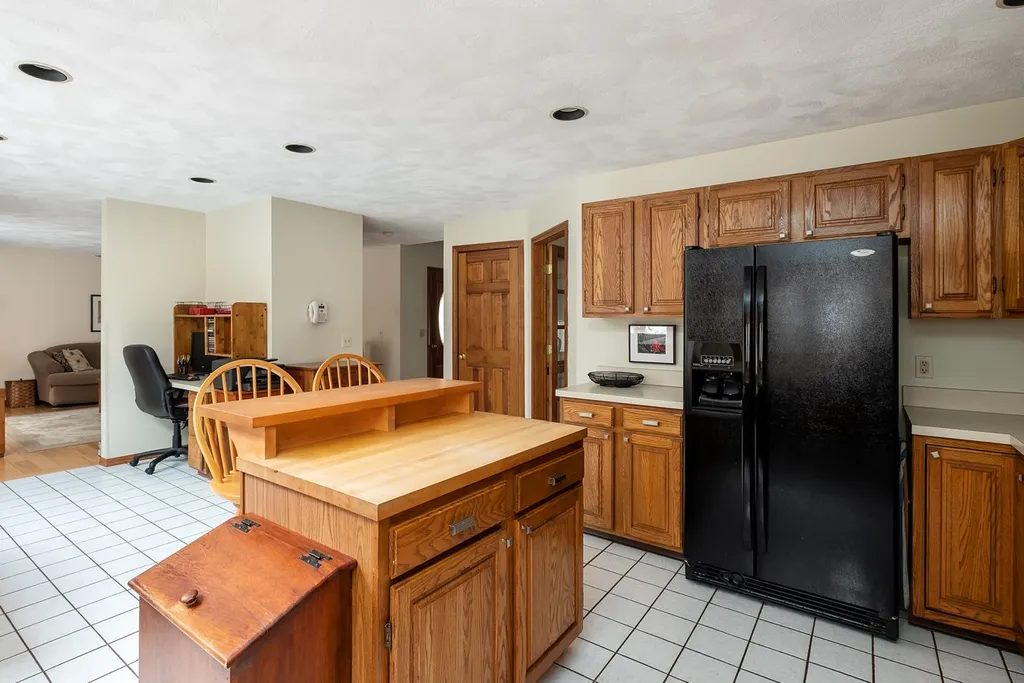 3 Pine Court Newfields NH 03856