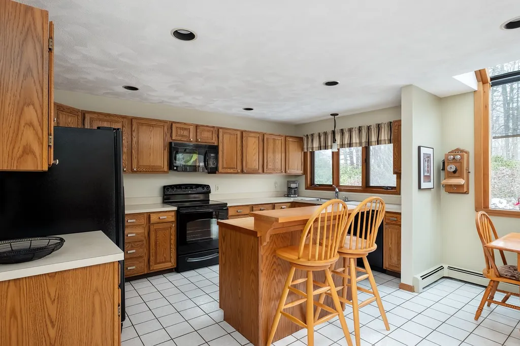 3 Pine Court Newfields NH 03856