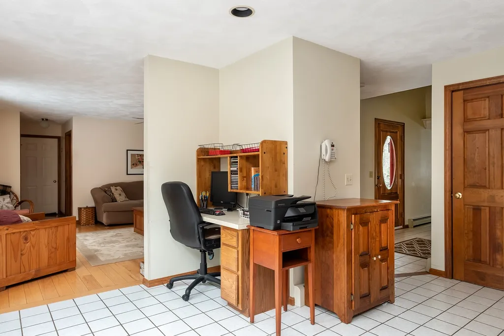 3 Pine Court Newfields NH 03856