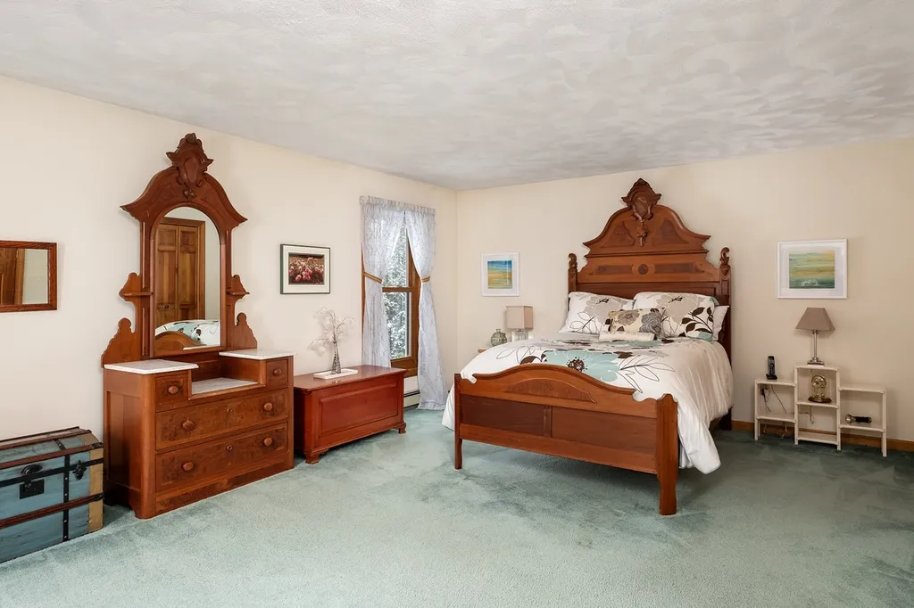 3 Pine Court Newfields NH 03856