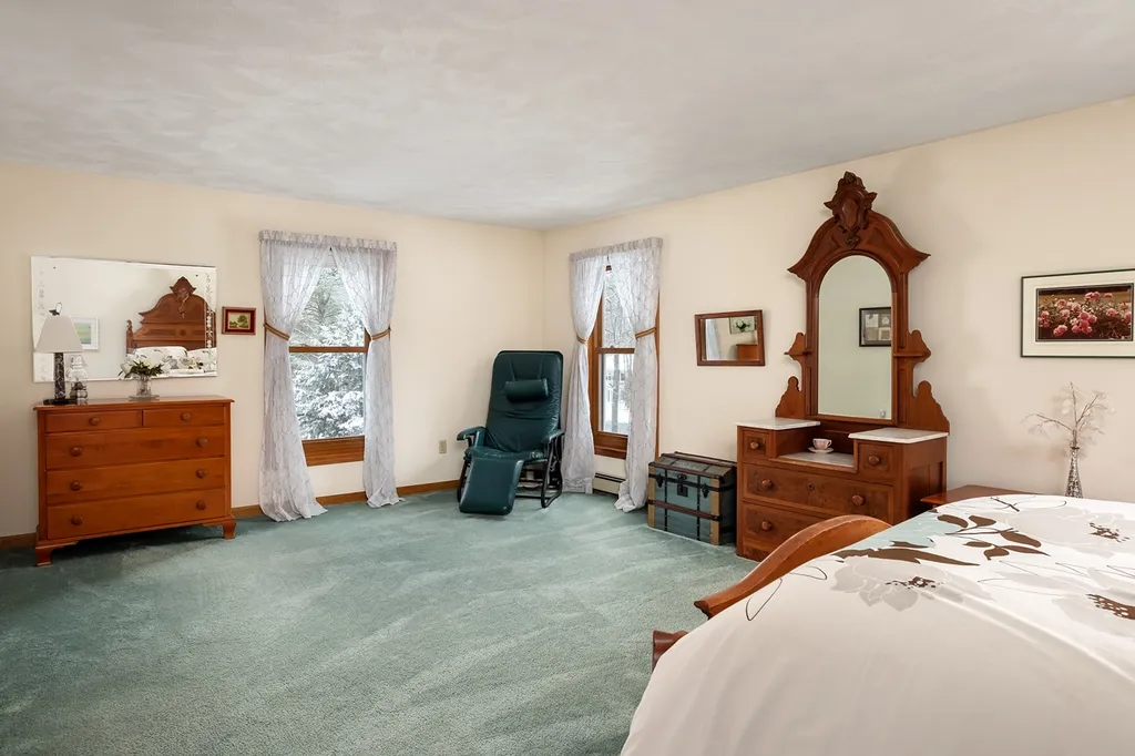 3 Pine Court Newfields NH 03856