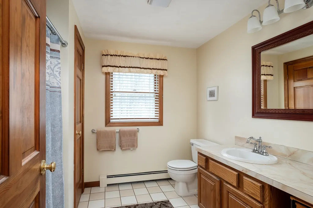 3 Pine Court Newfields NH 03856