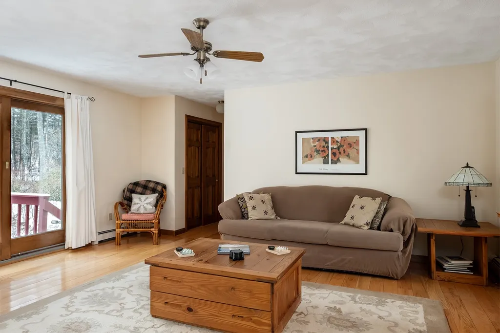 3 Pine Court Newfields NH 03856