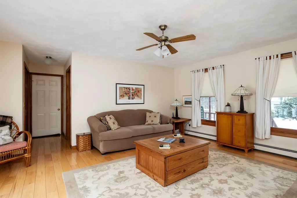 3 Pine Court Newfields NH 03856