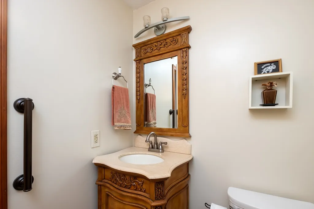 3 Pine Court Newfields NH 03856