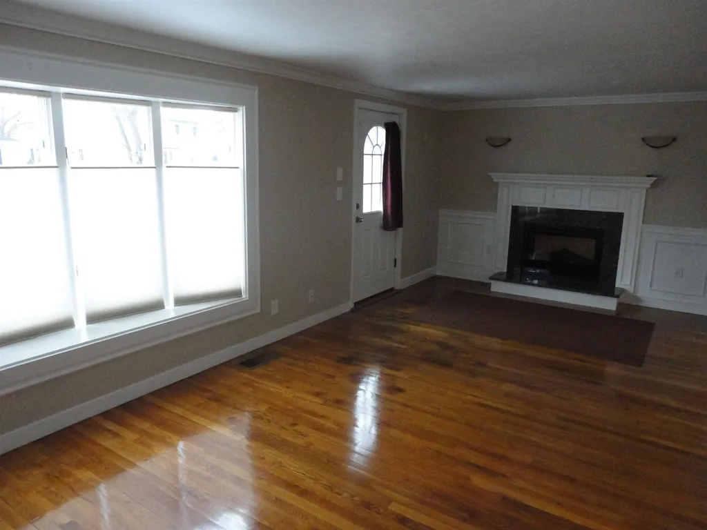 391 Colonial Drive Portsmouth NH 03801