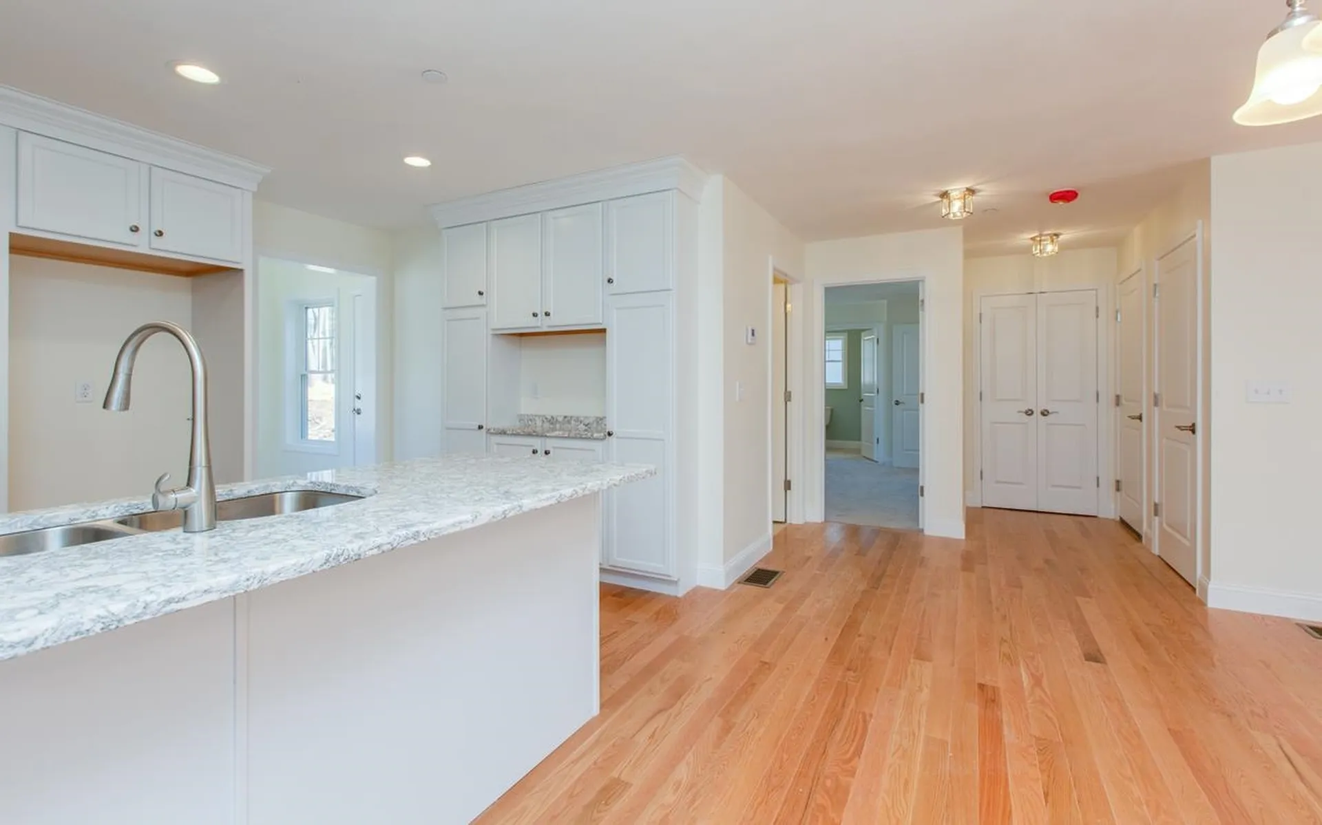 13 Redwood Road Pelham NH 03076