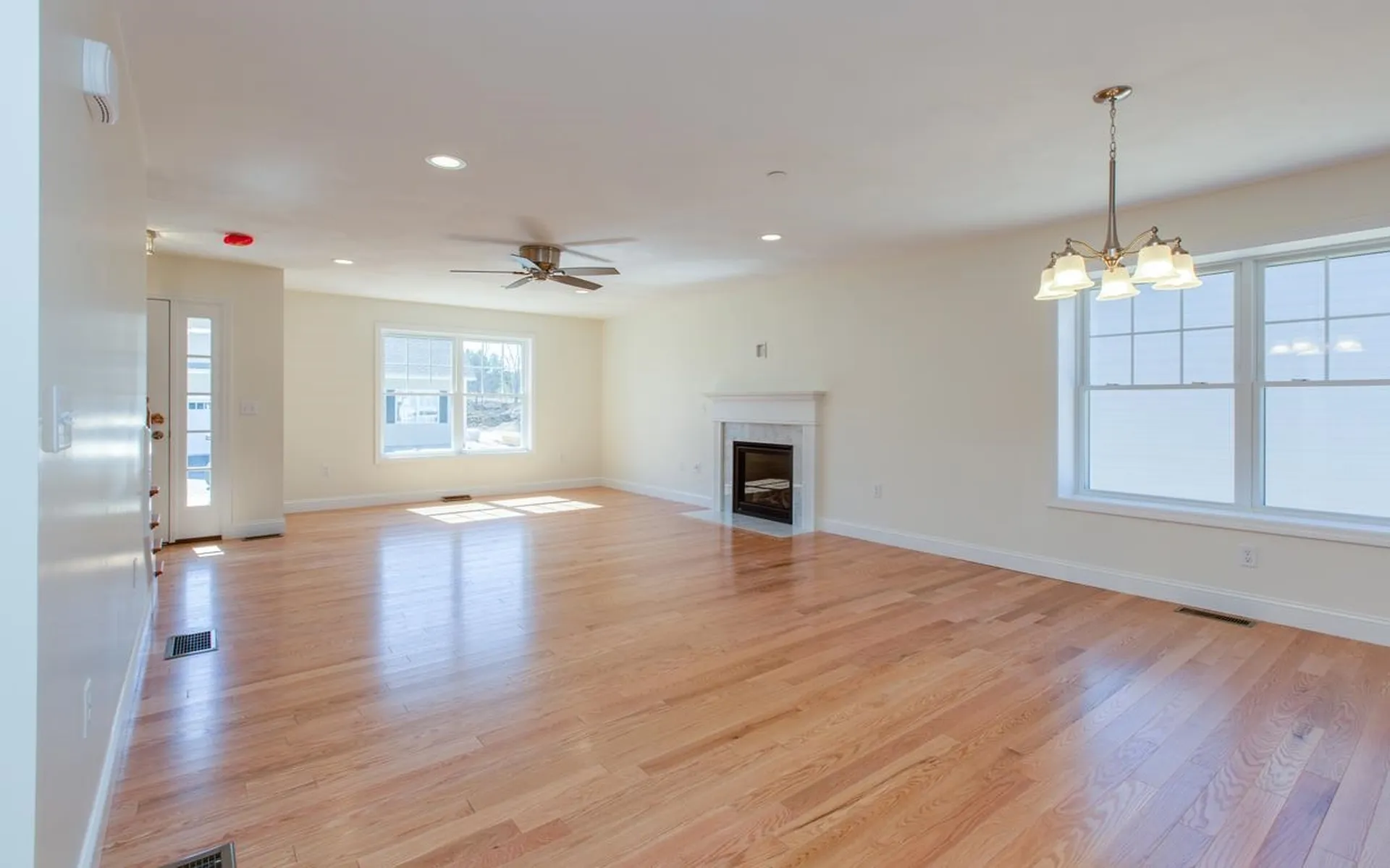13 Redwood Road Pelham NH 03076