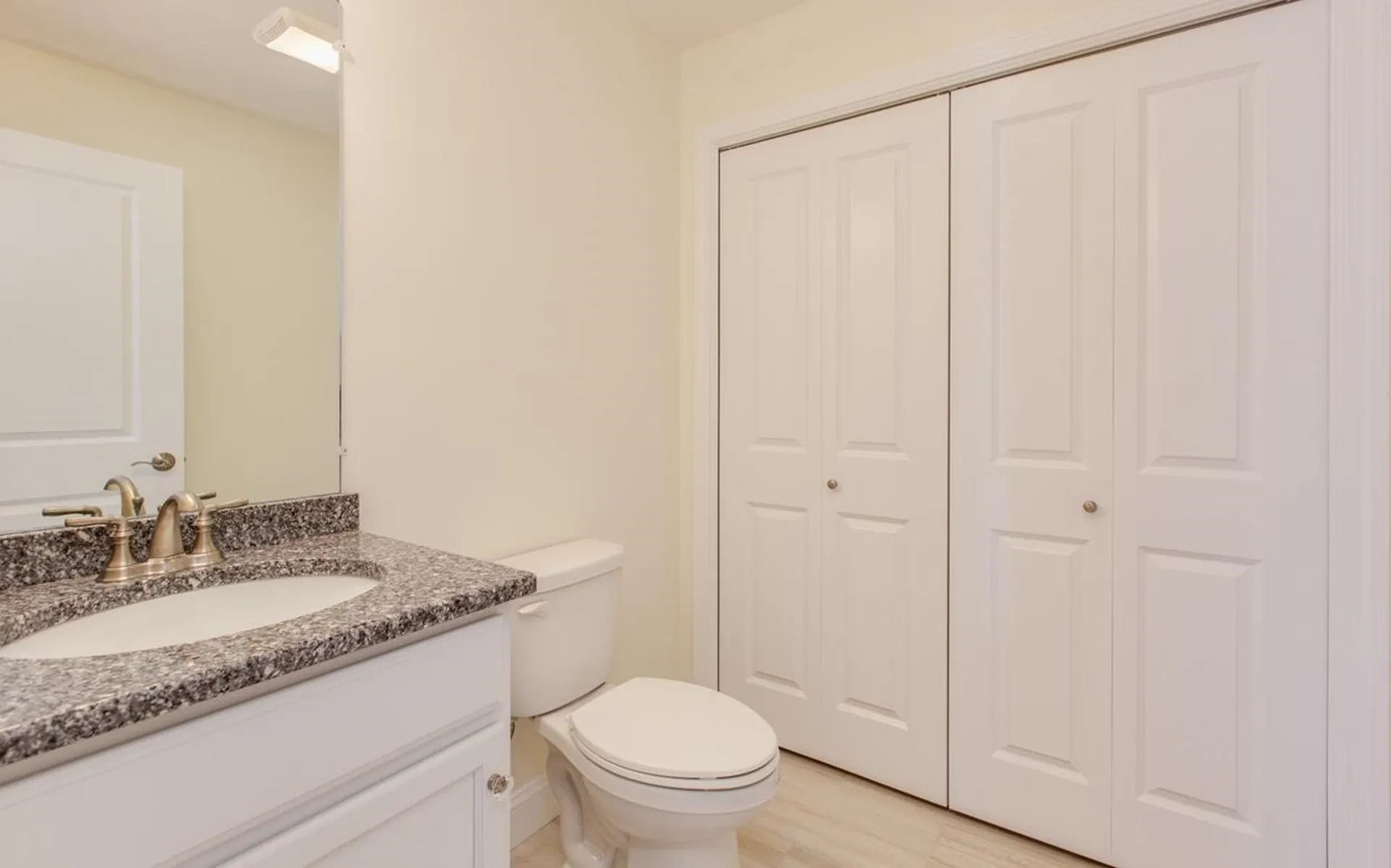 13 Redwood Road Pelham NH 03076