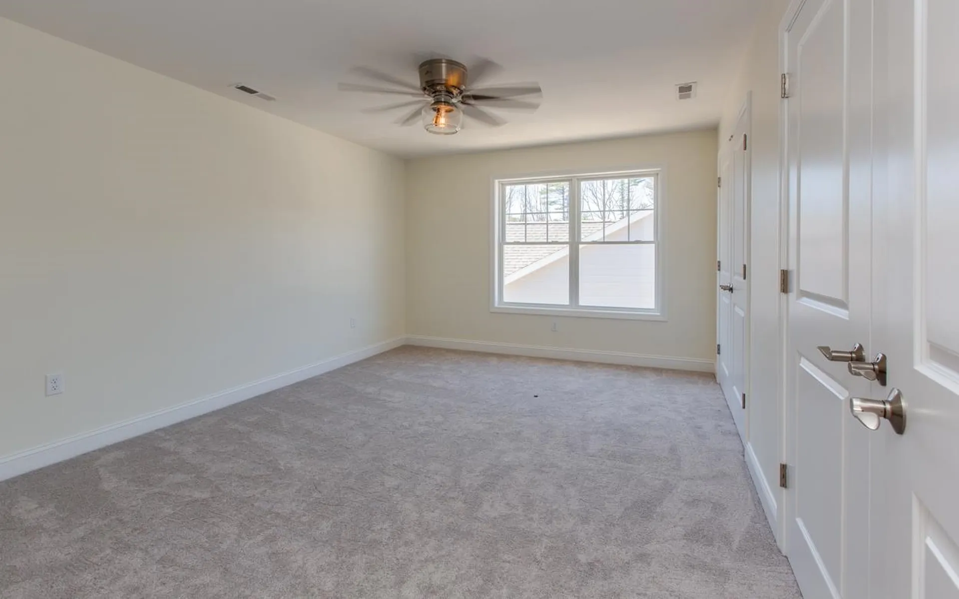 13 Redwood Road Pelham NH 03076