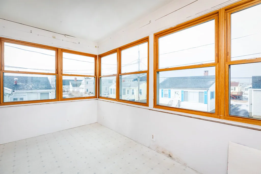 11 Tuttle Avenue Hampton NH 03842