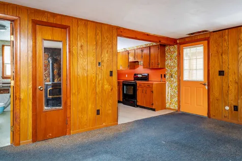 11 Tuttle Avenue Hampton NH 03842