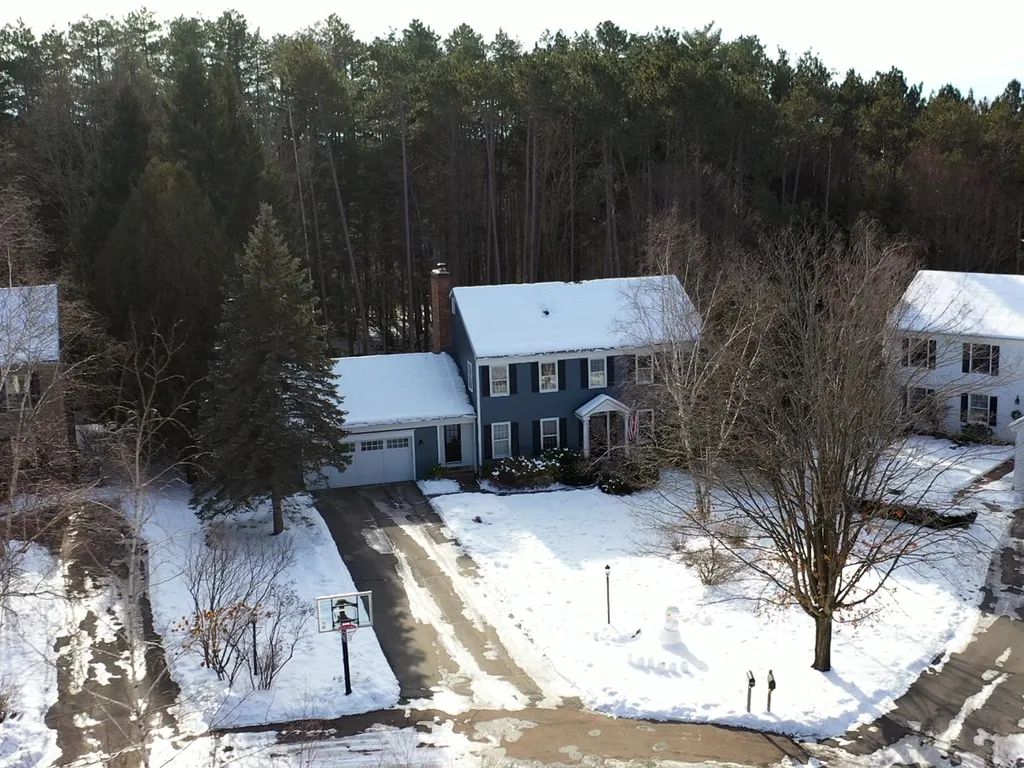 152 Gardenside Lane Shelburne VT 05482