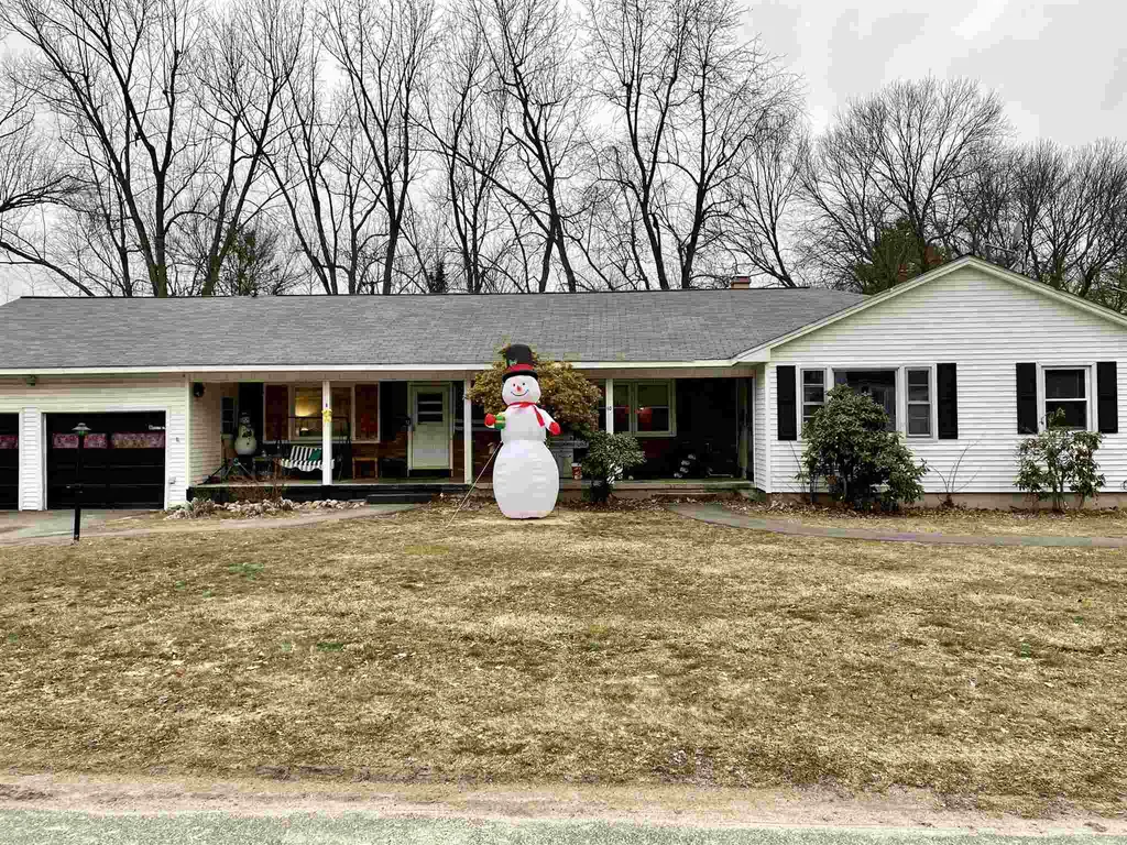 8-10 Hurley Street Hudson NH 03051