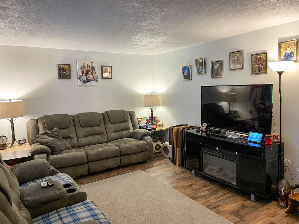 8-10 Hurley Street Hudson NH 03051