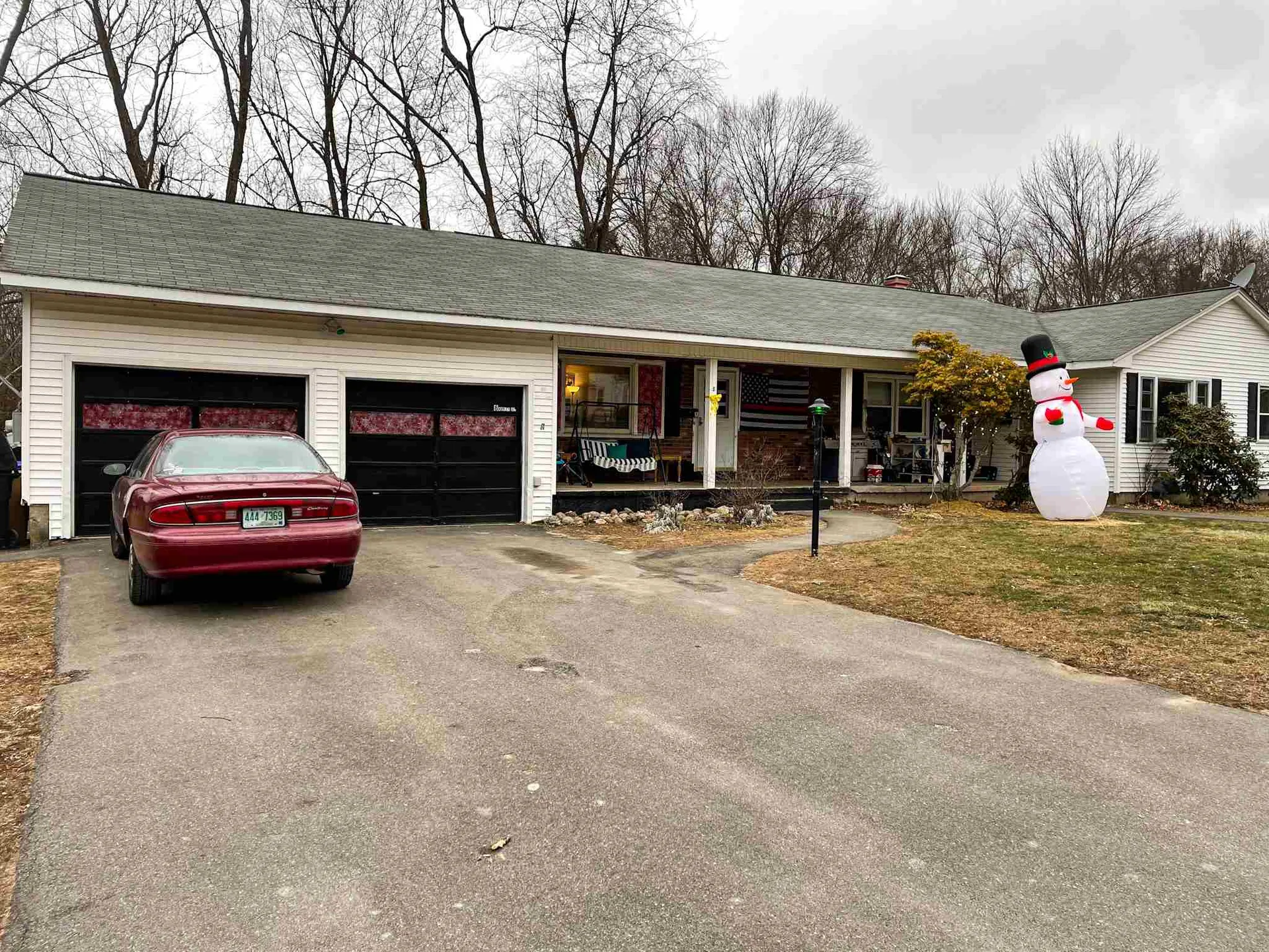 8-10 Hurley Street Hudson NH 03051