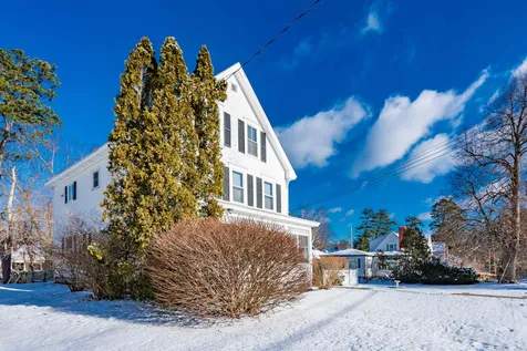 611 Varney Street Manchester NH 03102