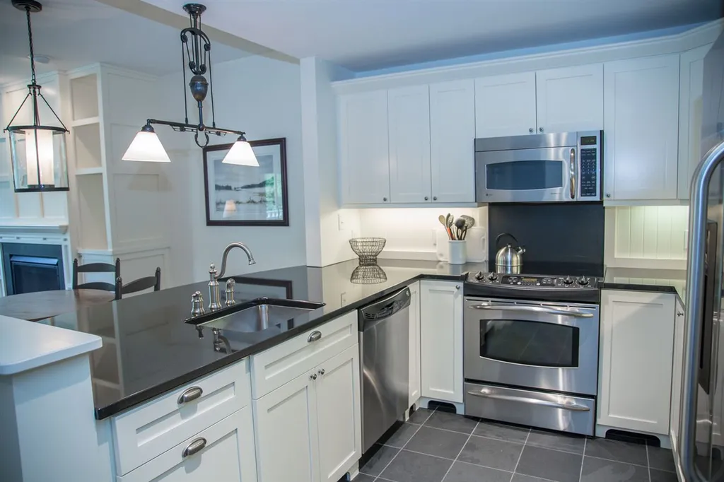 102 Forest 206 / Ii Drive Warren VT 05674