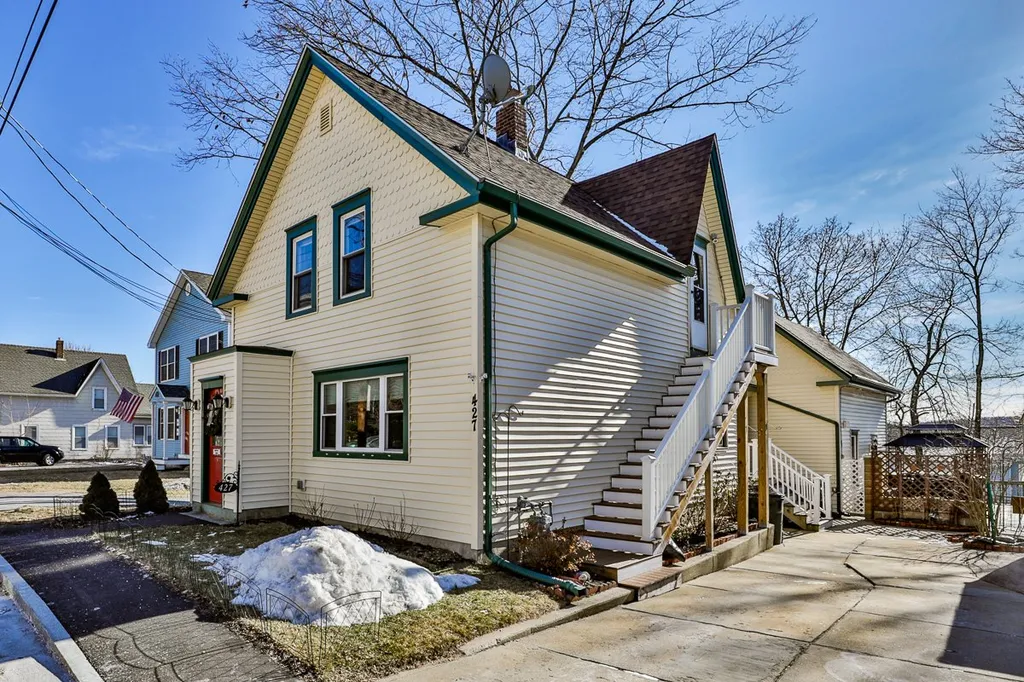 427 Laurel Street Manchester NH 03103