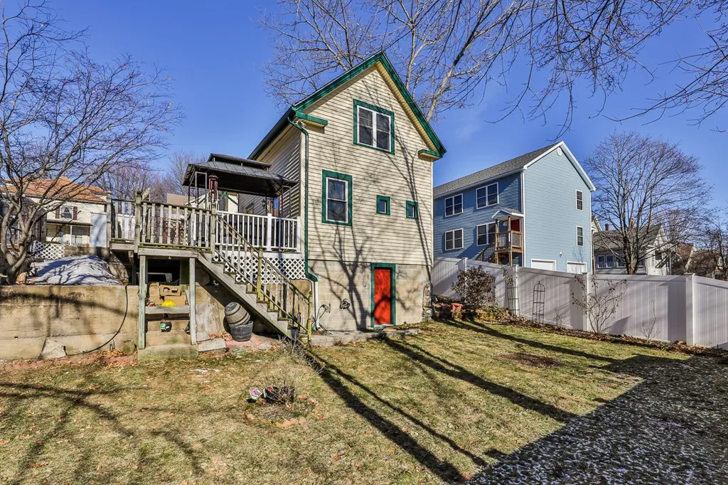 427 Laurel Street Manchester NH 03103