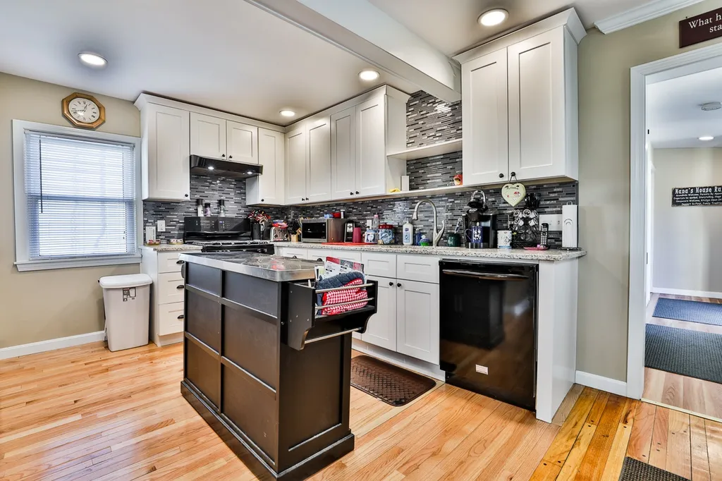 427 Laurel Street Manchester NH 03103
