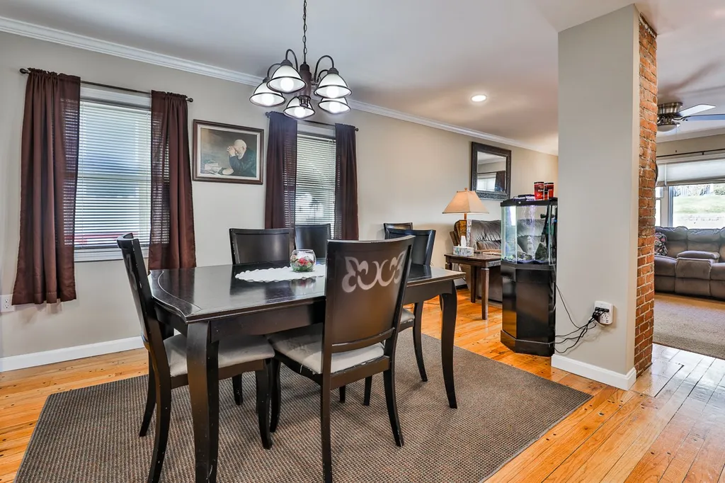427 Laurel Street Manchester NH 03103