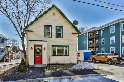 427 Laurel Street Manchester NH 03103