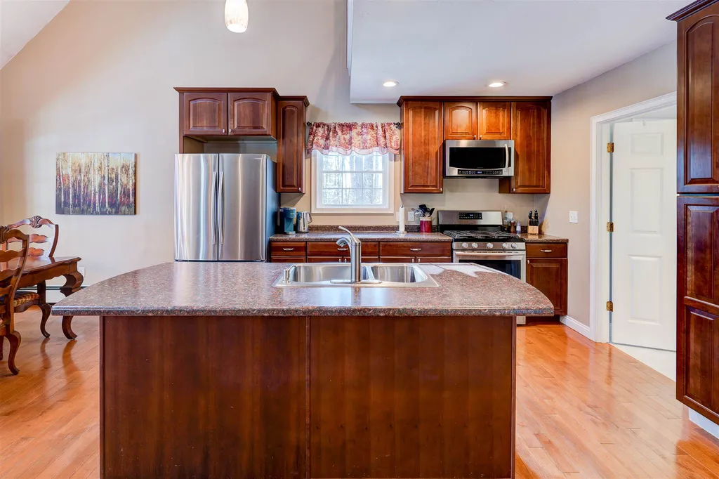 6 Shady Lane Tilton NH 03276