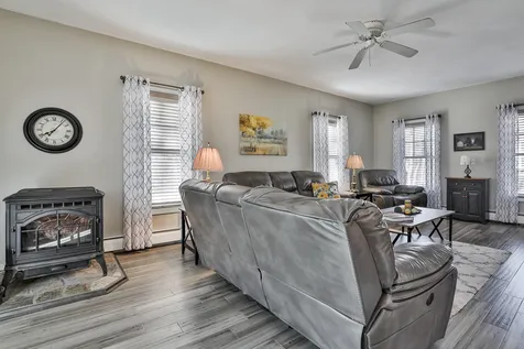 24 Wood Hill Drive Auburn NH 03032