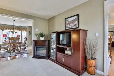 24 Wood Hill Drive Auburn NH 03032