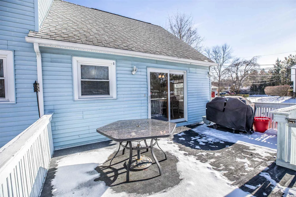 7 Birchbrow Road Nashua NH 03060