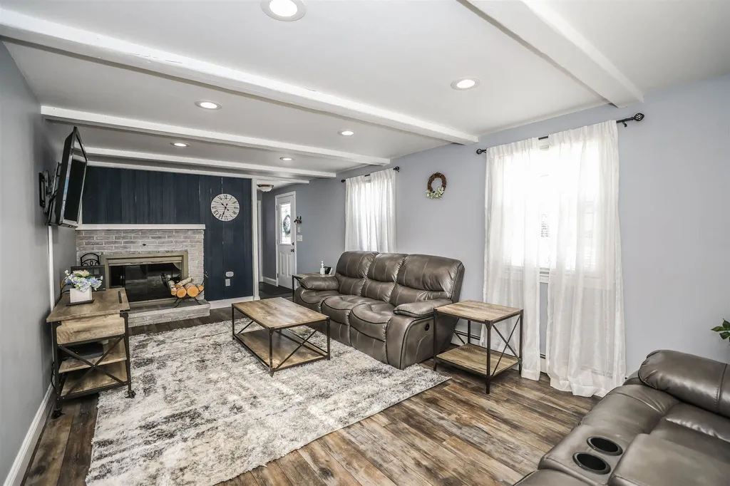 7 Birchbrow Road Nashua NH 03060