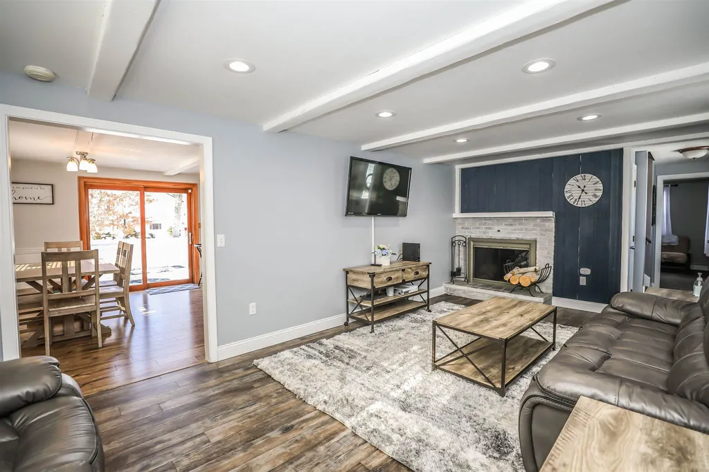 7 Birchbrow Road Nashua NH 03060