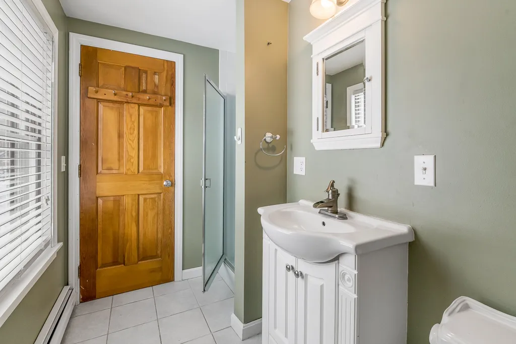 287 Tracy Road New London NH 03257