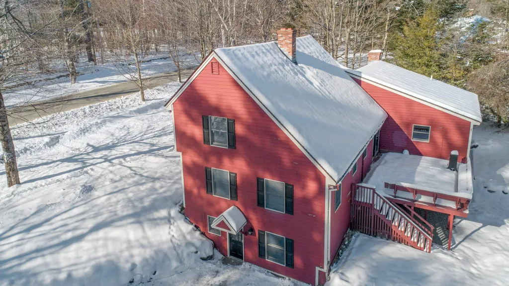 287 Tracy Road New London NH 03257